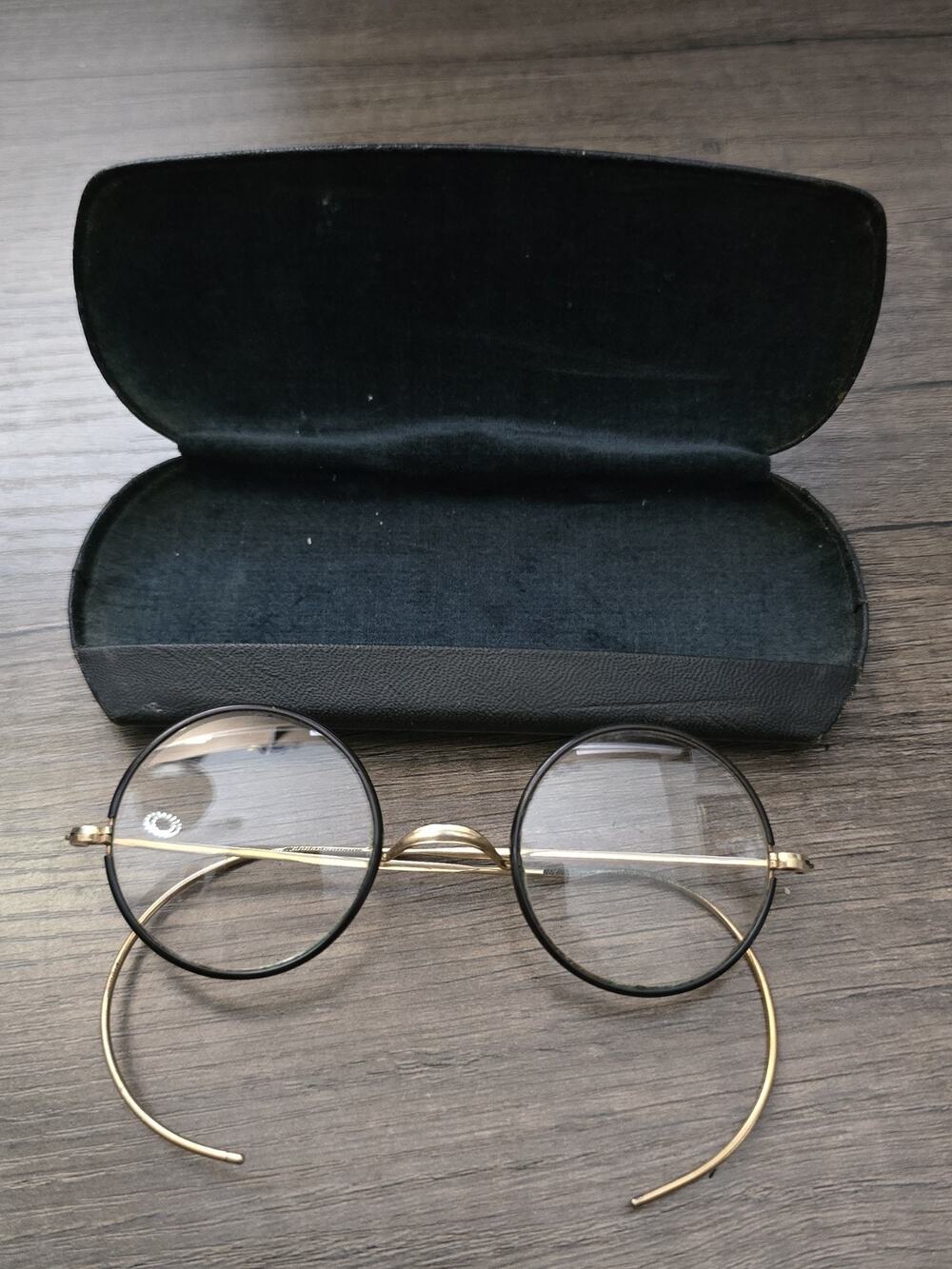 Antique Windsor Round Eyeglasses Frames Black & Gold frames 109mm total width